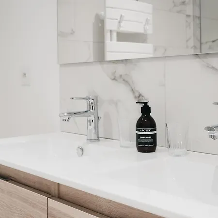 Le 19 Kleber Climatise * كولمار