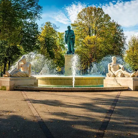 Le 19 Kleber Climatise شقة